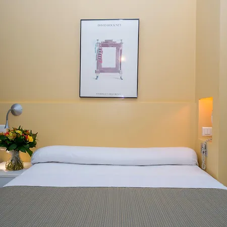 Trendy Canettes Hotel Parigi