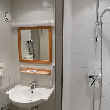 Hotel Trendy Canettes
