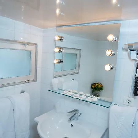 Hotel Trendy Canettes Parigi