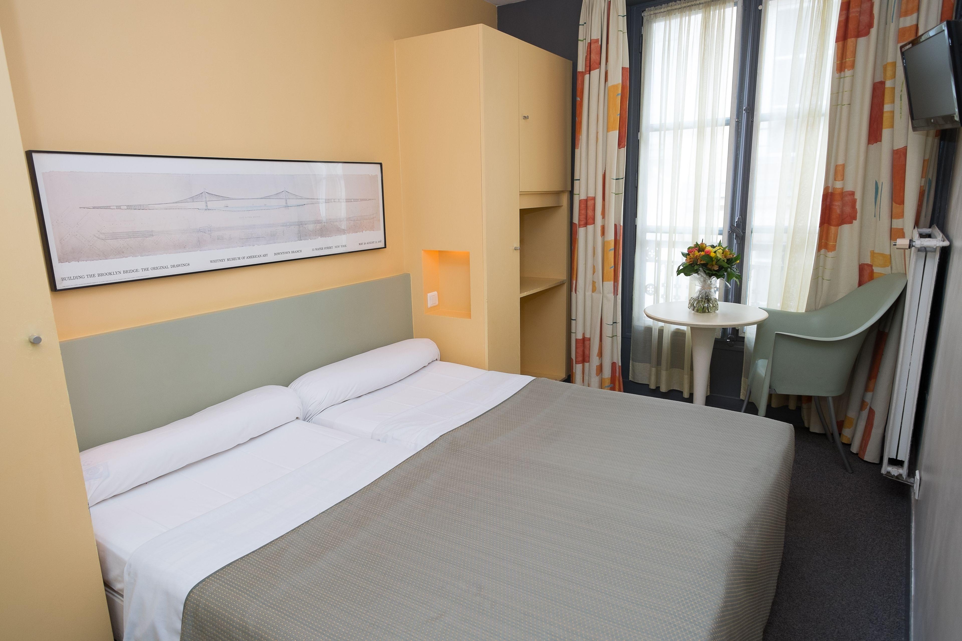 Trendy Canettes Hotel